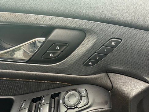 Used 2019 Chevrolet Traverse Premier image 17
