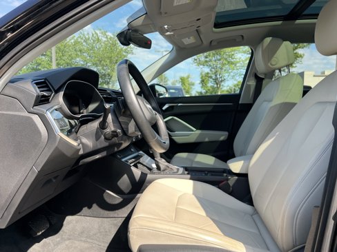 Certified 2022 Audi Q3 2.0T Premium Plus w/ Premium Plus Package image 14