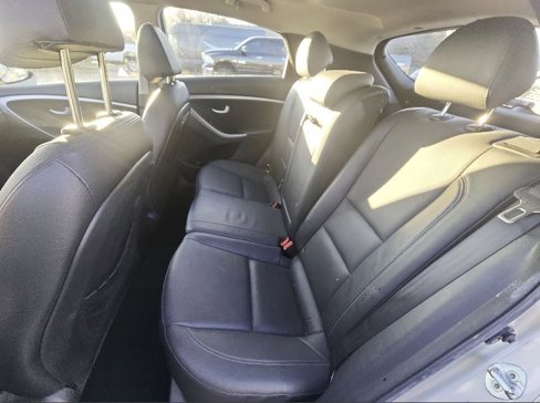 Used 2013 Hyundai Elantra GT w/ Tech Pkg image 9