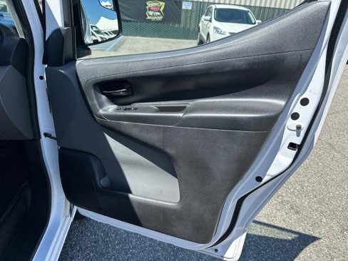 Used 2019 Nissan NV200 S image 28
