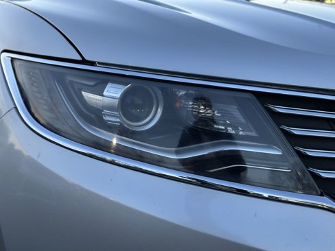 Used 2016 Lincoln MKX Reserve w/ Technology Package image 4