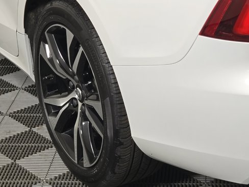 Certified 2025 Volvo S60 B5 Core image 10
