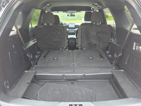 Used 2020 Ford Explorer XLT image 25