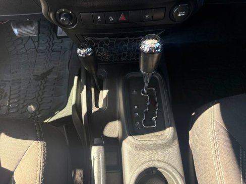 Used 2015 Jeep Wrangler Unlimited Sahara w/ Max Tow Package image 22