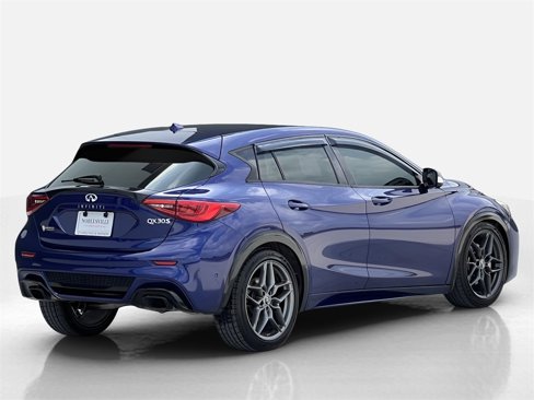 Used 2017 INFINITI QX30 Sport image 8