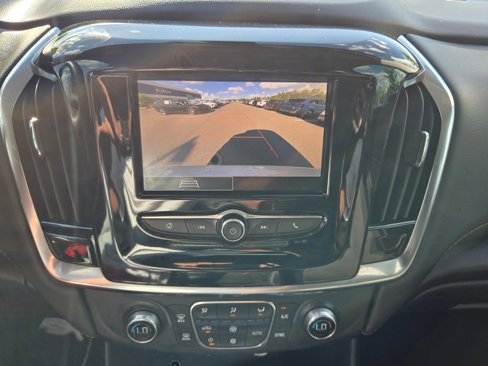 Used 2021 Chevrolet Traverse LS image 28