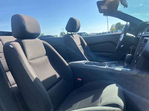 Used 2013 Ford Mustang Convertible image 12