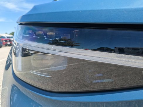 Certified 2024 Volvo XC40 B5 Plus w/ Protection Package Premier image 10