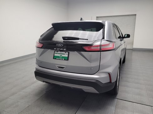 Used 2024 Ford Edge SEL image 7