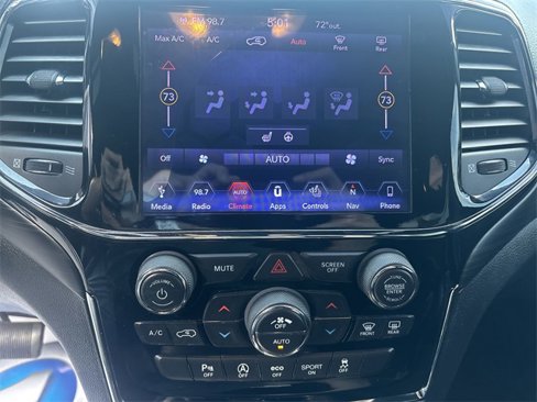 Used 2019 Jeep Grand Cherokee Altitude image 16