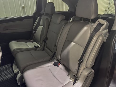 Used 2018 Honda Odyssey EX-L image 20