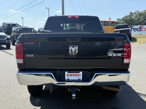 Used 2019 RAM 1500 Classic SLT image 4