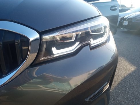 Used 2022 BMW 330i Sedan w/ Driving Assistance Package image 11