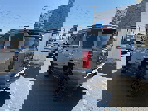Used 2018 Chevrolet Tahoe LT image 7