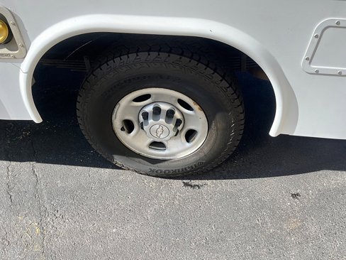 Used 2019 Chevrolet Express 3500 w/ Power Convenience Package image 9