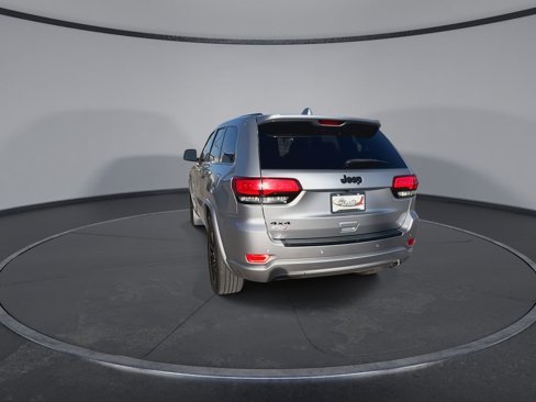 Used 2018 Jeep Grand Cherokee Altitude image 7