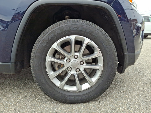 Used 2016 Jeep Grand Cherokee Limited image 9