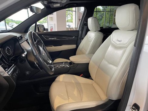 Certified 2022 Cadillac XT6 Sport w/ Technology Package image 15