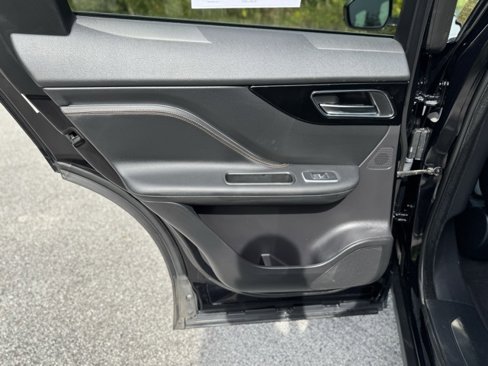 Used 2020 Jaguar F-PACE Prestige image 12