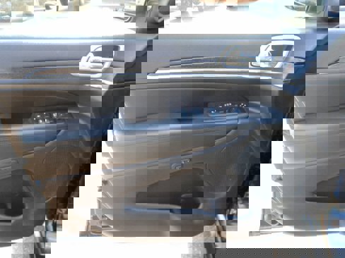 Used 2018 Jeep Grand Cherokee Limited image 6