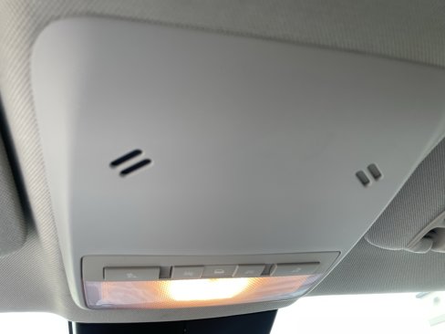 Used 2019 Buick Encore Sport Touring image 24