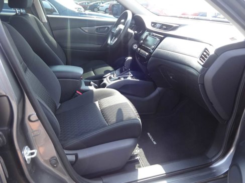Used 2020 Nissan Rogue S image 10