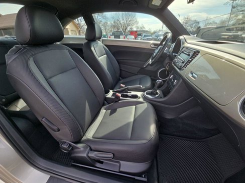 Used 2012 Volkswagen Beetle 2.5 image 8