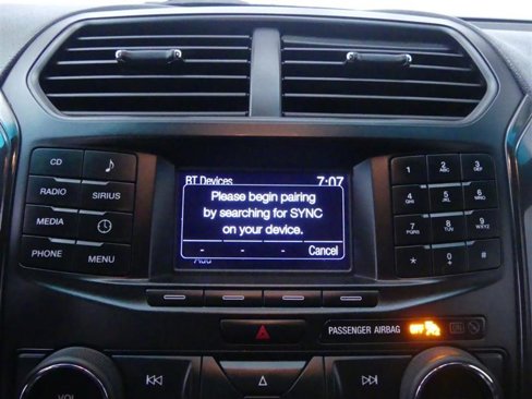 Used 2016 Ford Explorer XLT image 11