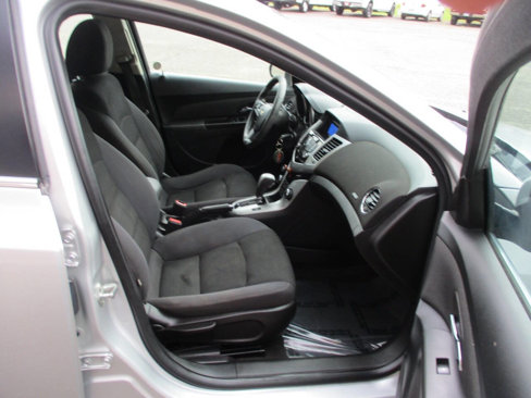 Used 2014 Chevrolet Cruze LT image 23