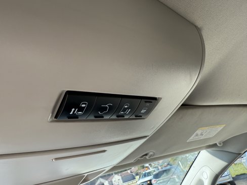 Used 2014 Dodge Grand Caravan SXT w/ Rear Park Assist Package image 26