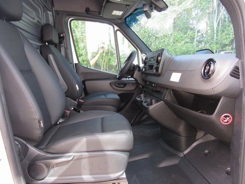 New 2025 Mercedes-Benz Sprinter 2500 image 14