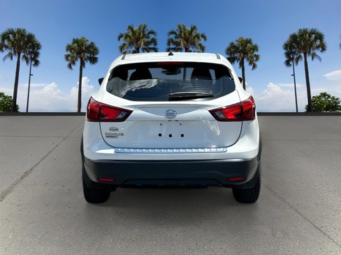 Certified 2017 Nissan Rogue Sport S image 6