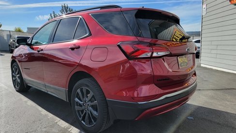 Used 2022 Chevrolet Equinox RS w/ RS Leather Package image 9