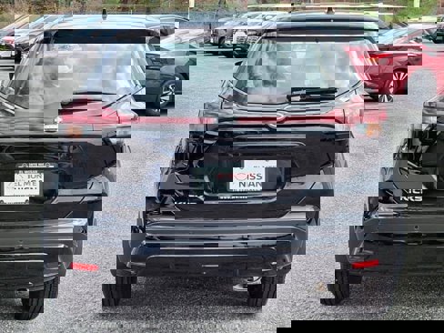 New 2025 Nissan Kicks Play S image 5
