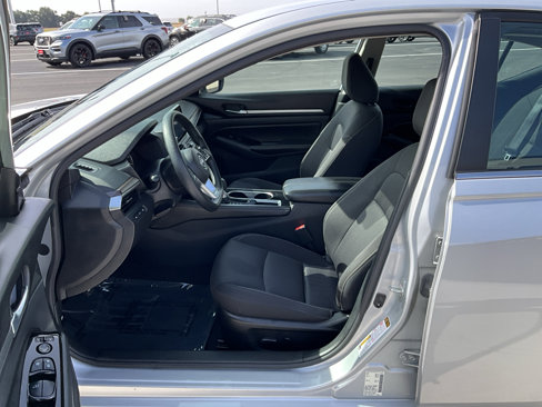 Used 2023 Nissan Altima 2.5 SV image 16