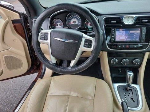 Used 2013 Chrysler 200 Limited image 24