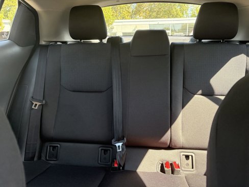 Used 2025 Toyota Prius LE image 21