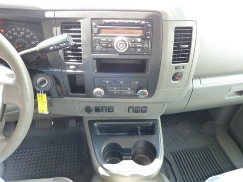 Used 2017 Nissan NV 3500 SV image 31