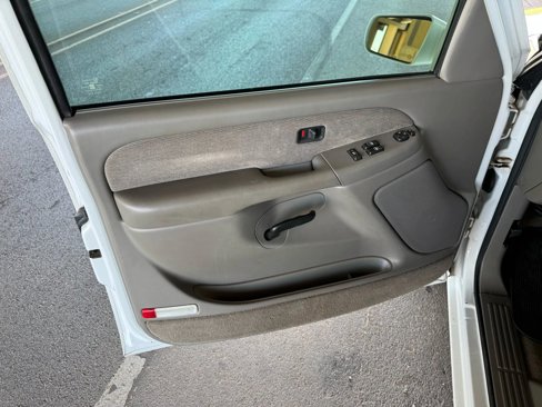 Used 2000 GMC Sierra 1500 SLE w/ Convenience Plus Group image 9