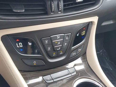 Used 2020 Buick Envision Essence image 27