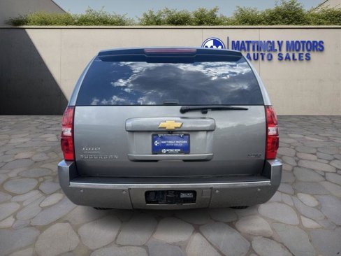 Used 2012 Chevrolet Suburban LTZ image 3