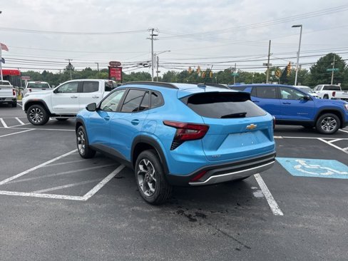 New 2025 Chevrolet Trax LT w/ LT Convenience Package image 5