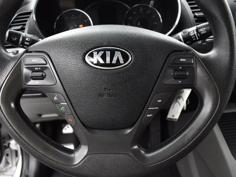 Used 2016 Kia Forte LX image 15