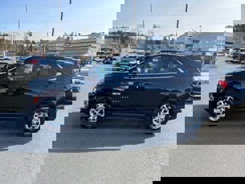 Used 2023 Chevrolet Equinox LT image 4