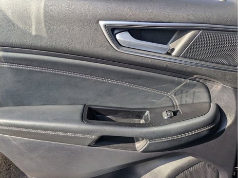 Certified 2019 Ford Edge Titanium w/ Equipment Group 301A image 29