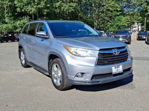 Used 2014 Toyota Highlander Limited image 2