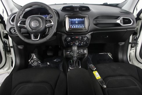 Used 2021 Jeep Renegade Latitude image 9