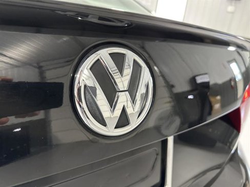 Used 2013 Volkswagen Passat 3.6 SE image 9