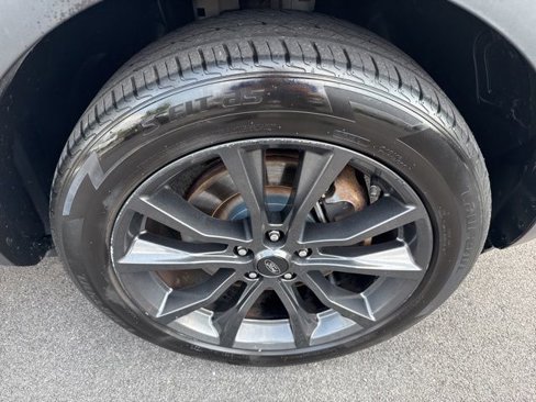 Used 2018 Ford Explorer XLT w/ Equipment Group 202A image 31