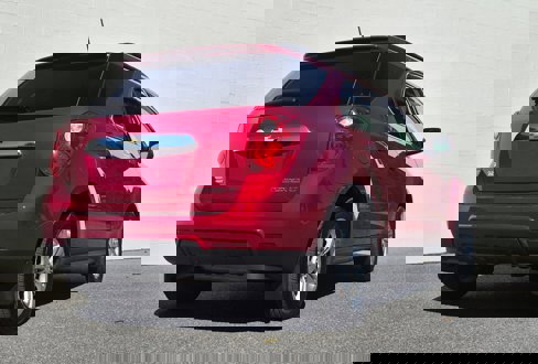 Used 2015 Chevrolet Equinox LT w/ Driver Convenience Package image 16